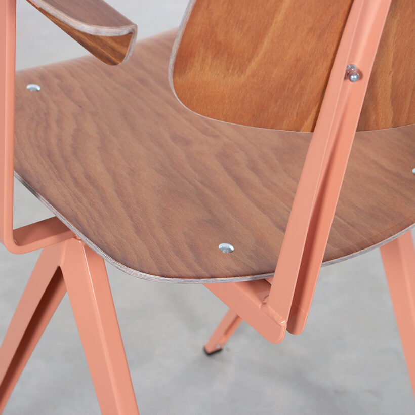 Galvanitas S16 With Armrests Beige Red