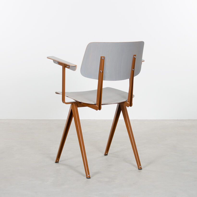 Galvanitas S16 With Armrests Loam Brown