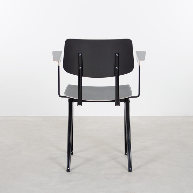 Galvanitas S16 With Armrests Black