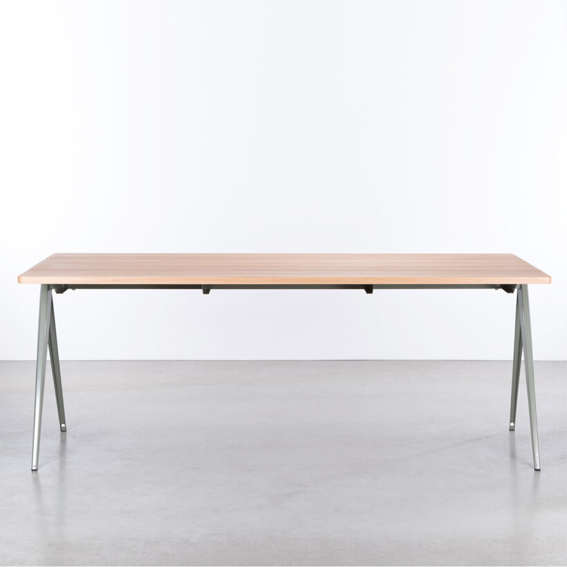 TD4 Cement Grey Beech