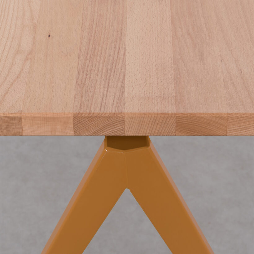 TD4 Ocher Brown Beech