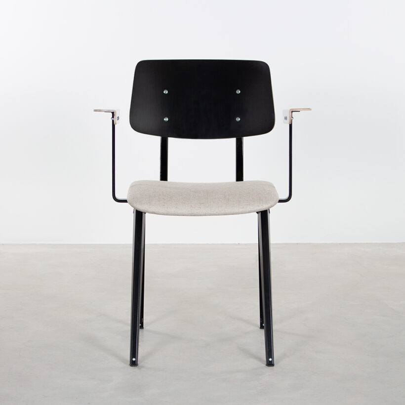 as S16 With Armrests Black Piquet Clay 08