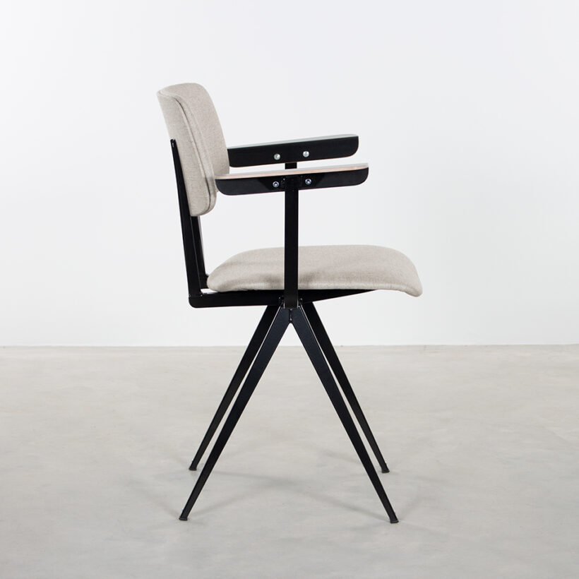 as S16 With Armrests Black Piquet Clay 08