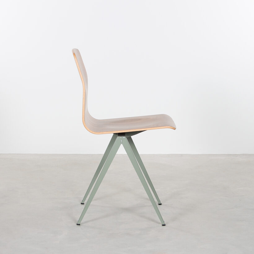 Galvanitas S19 Cement Grey Walnut