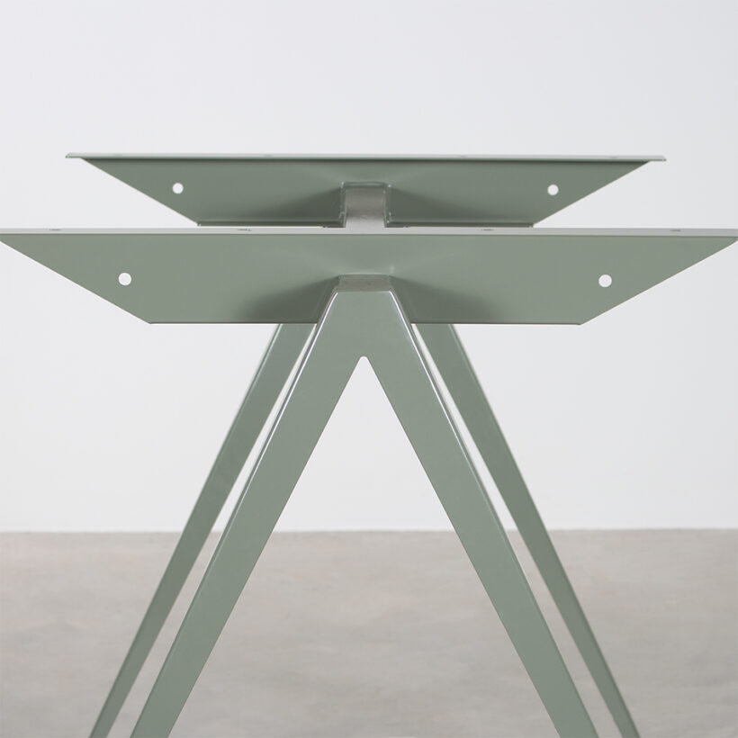 TD4 Bistro Frame Cement Grey