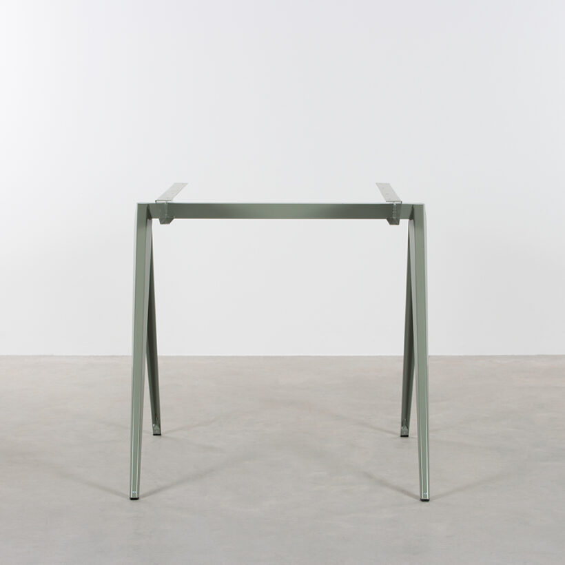 TD4 Bistro Frame Cement Grey