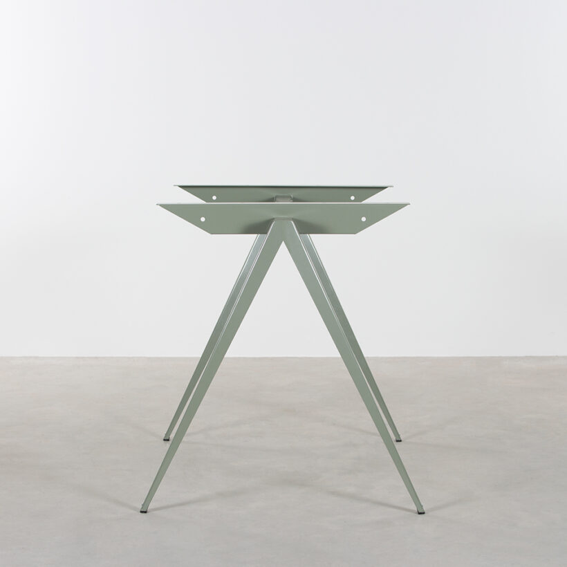 TD4 Bistro Frame Cement Grey