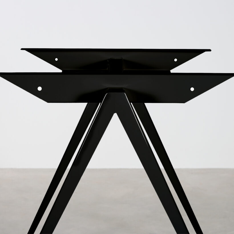 TD4 Bistro Frame Black