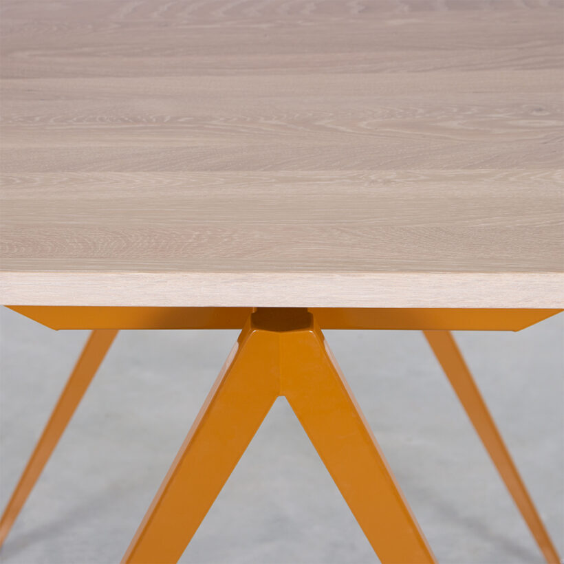 TD4 Bistro Ocher Brown Whitewash