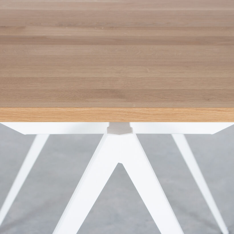 TD4 Bistro White Oak