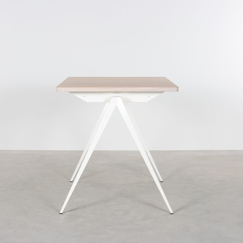 TD4 Bistro White Whitewash