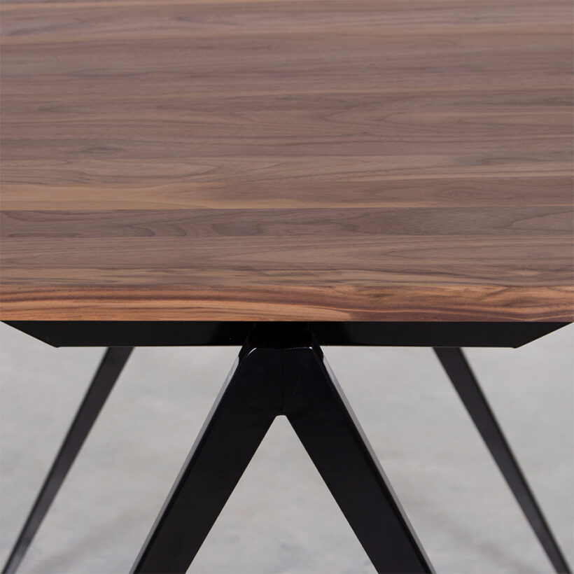 TD4 Bistro Black Walnut