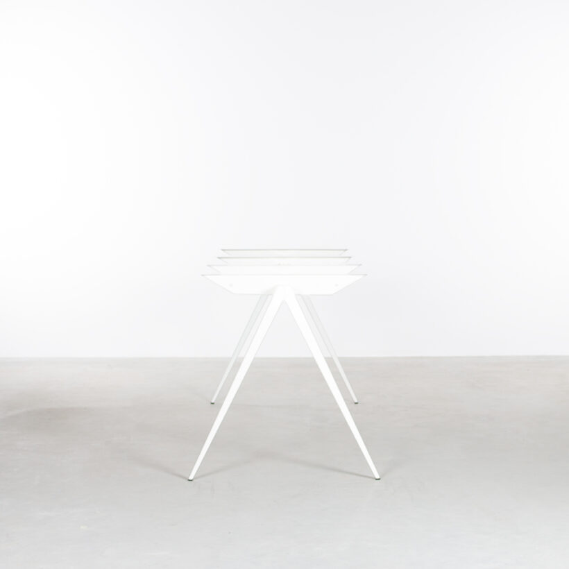 TD4 Frame White