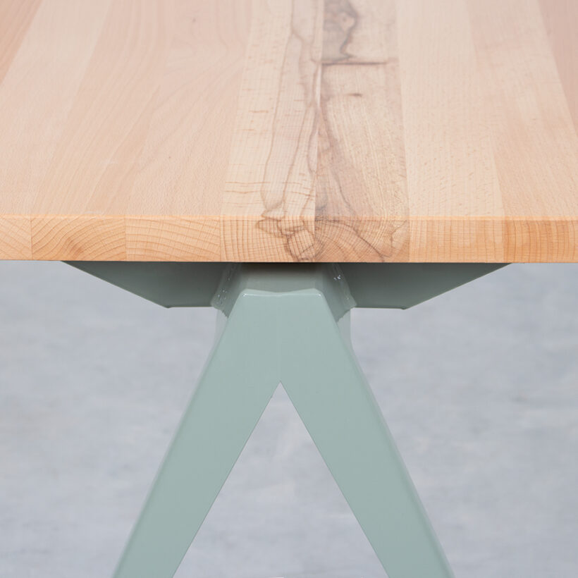 TD4 Bench Cement Grey Beech