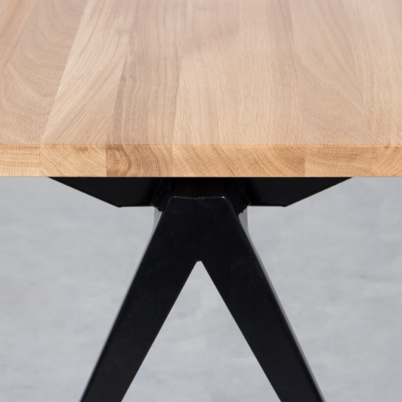 TD4 Bench Black Oak