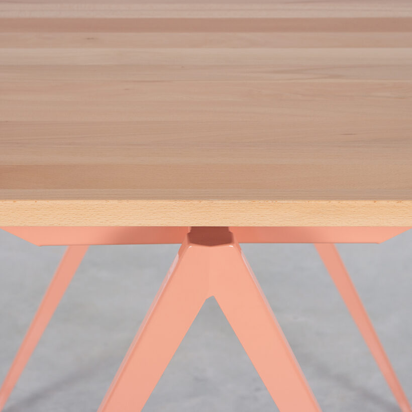 TD4 Bistro Beige Red Beech