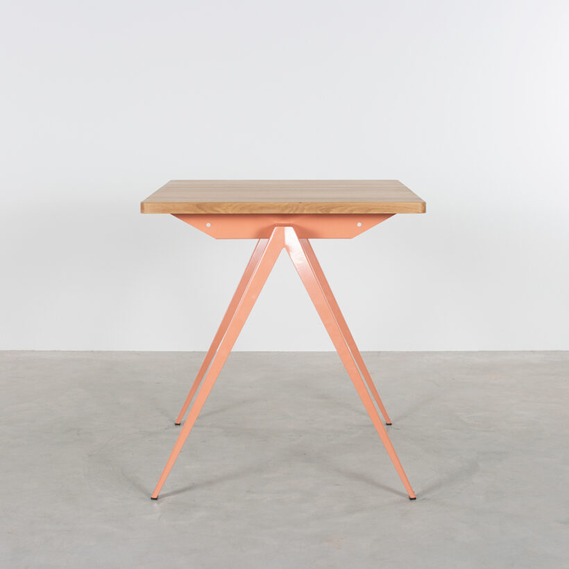 TD4 Bistro Beige Red Oak