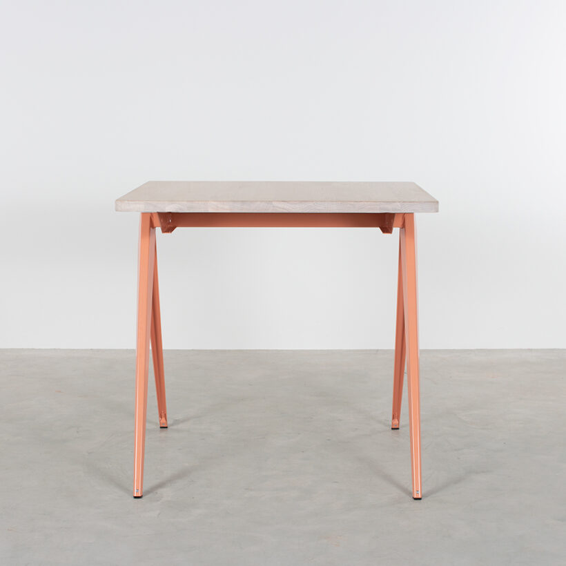 TD4 Bistro Beige Red Whitewash