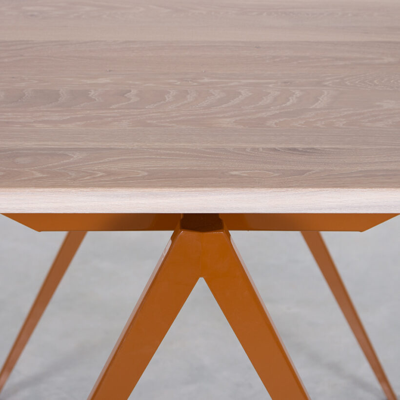 TD4 Bistro Loam Brown Whitewash