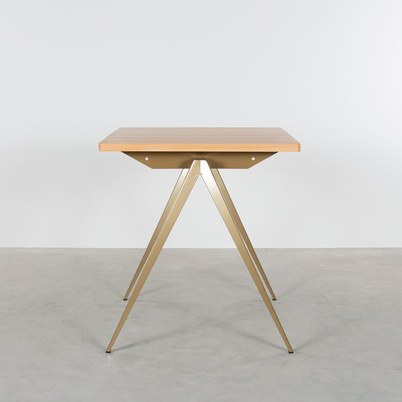 TD4 Bistro Pearl Gold Beech