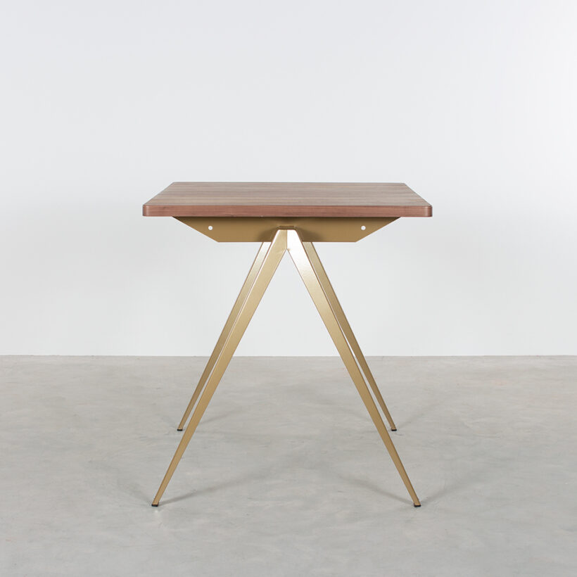 TD4 Bistro Pearl Gold Walnut